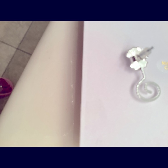 Beautiful semi precious stone earrings beautifully made - Picture 3 of 4